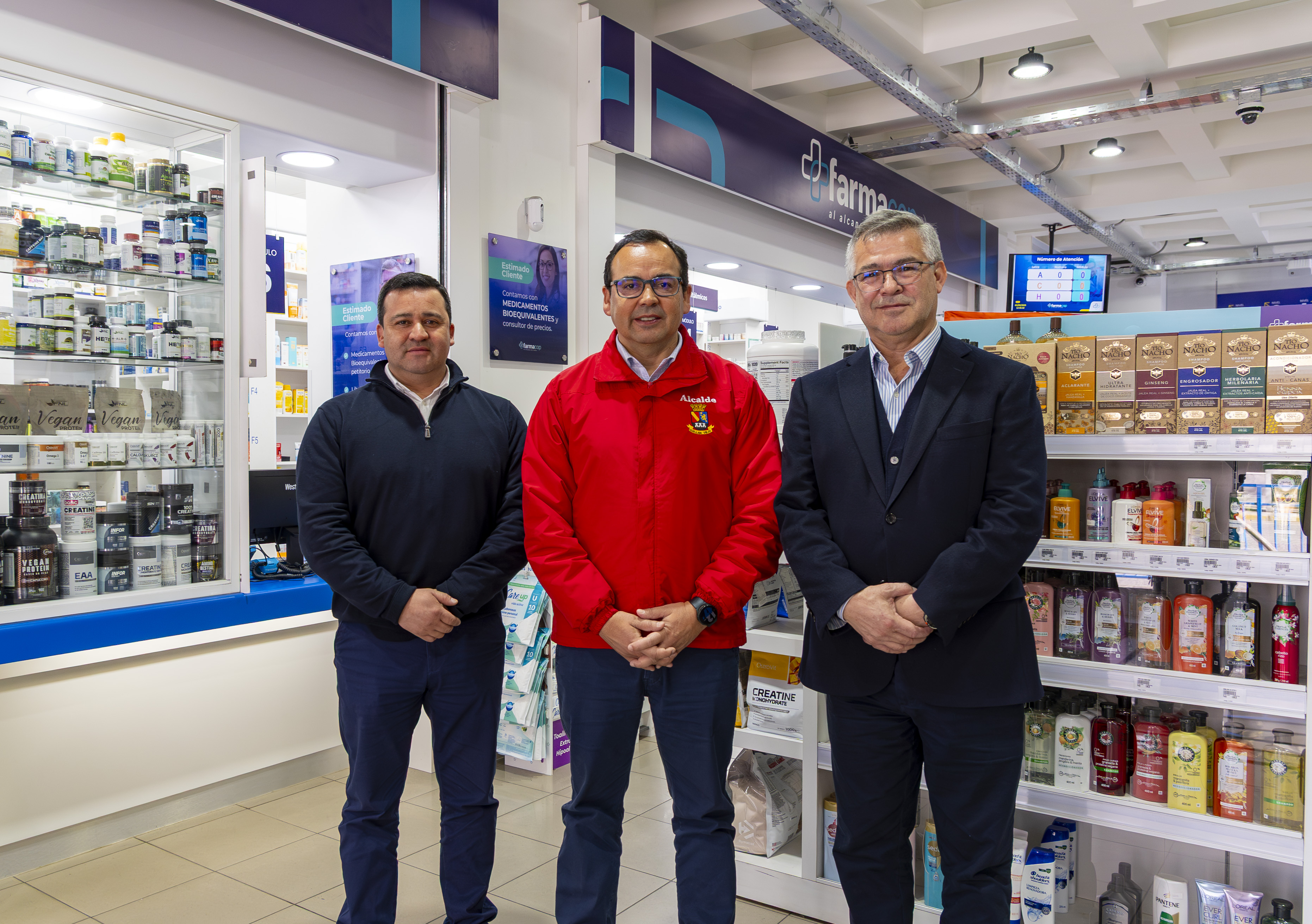 Convenio entre Farmacop y Municipio de Chillán Viejo beneficiará a adultos mayores 
y personas con discapacidad
